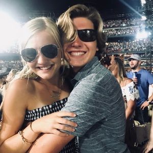 Meet your Posher, Molly